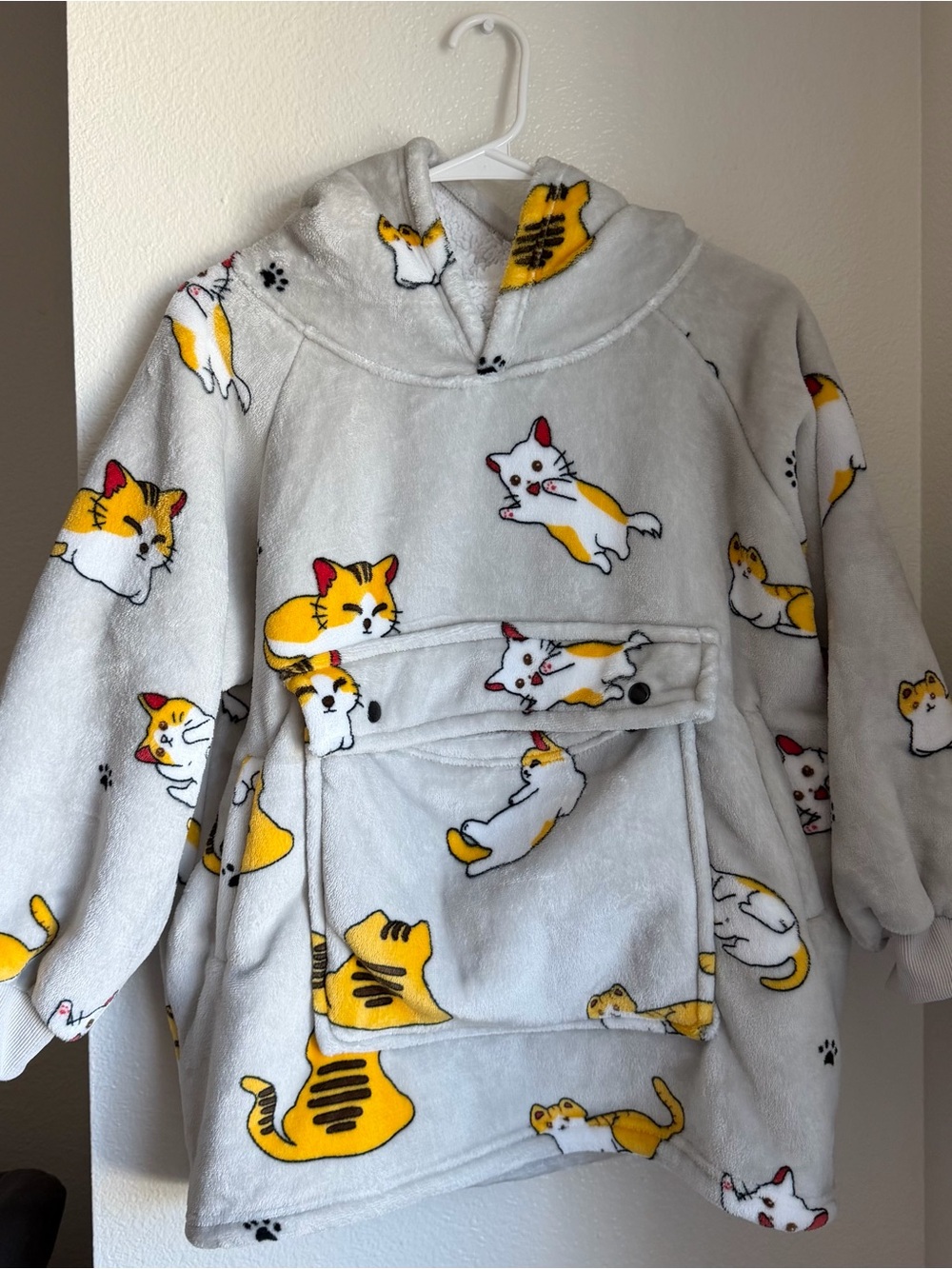 Cat Wearable Blanket Hoodie with Pocket